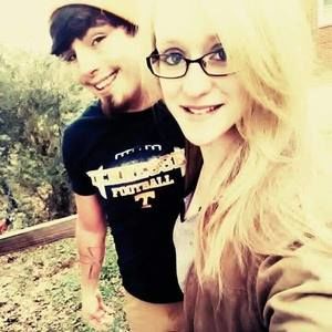 Meet your Posher, Dustin